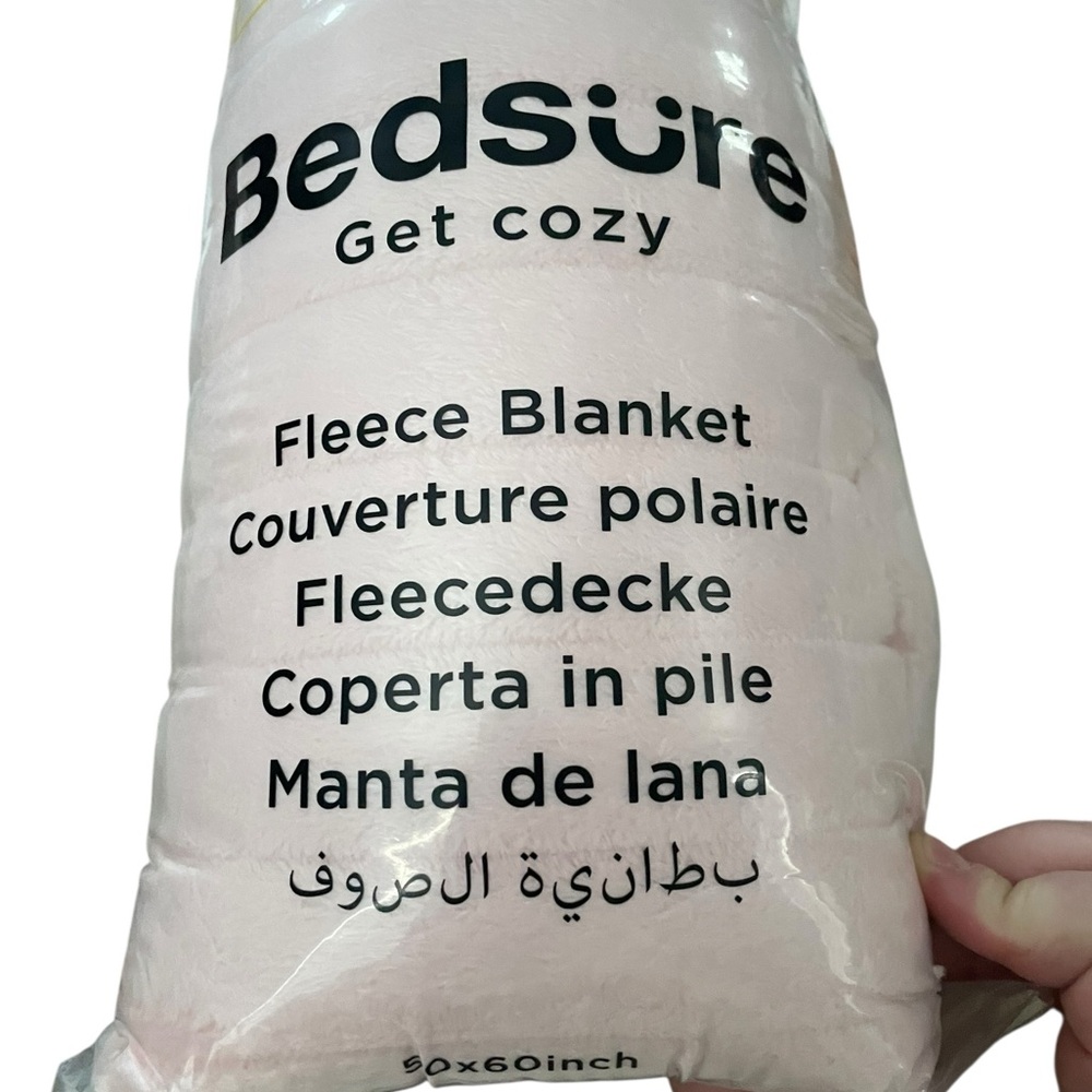 Bedsure Pink Fleece Blanket NWT - Picture 3 of 4